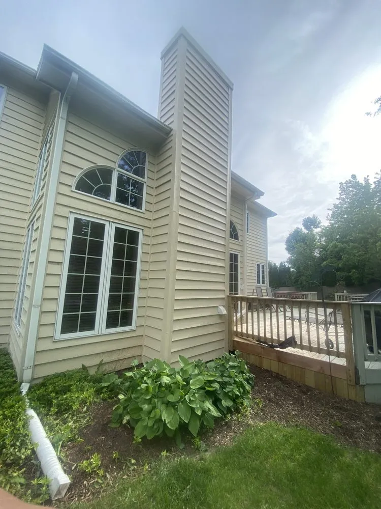 Professional lawn mowing service in Elgin, IL by 2 Hermanos Landscaping