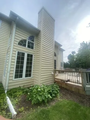 2 Hermanos Landscaping Logo