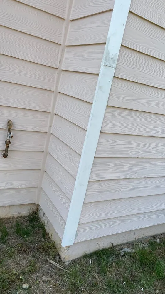 Reliable yard maintenance in East Point, GA by 2 Men A Truck And A Trailer