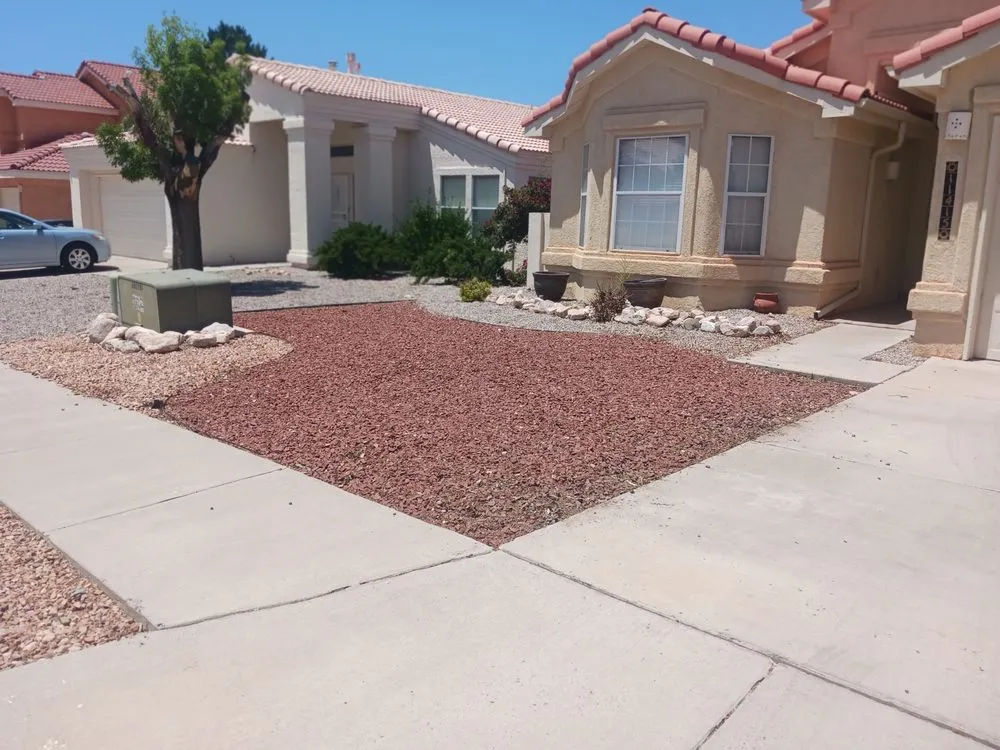 Custom outdoor landscaping in Albuquerque, NM - 2 Neighbors Work