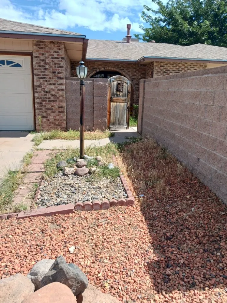 Affordable landscaping services for residential properties in Albuquerque, NM by 2 Neighbors Work