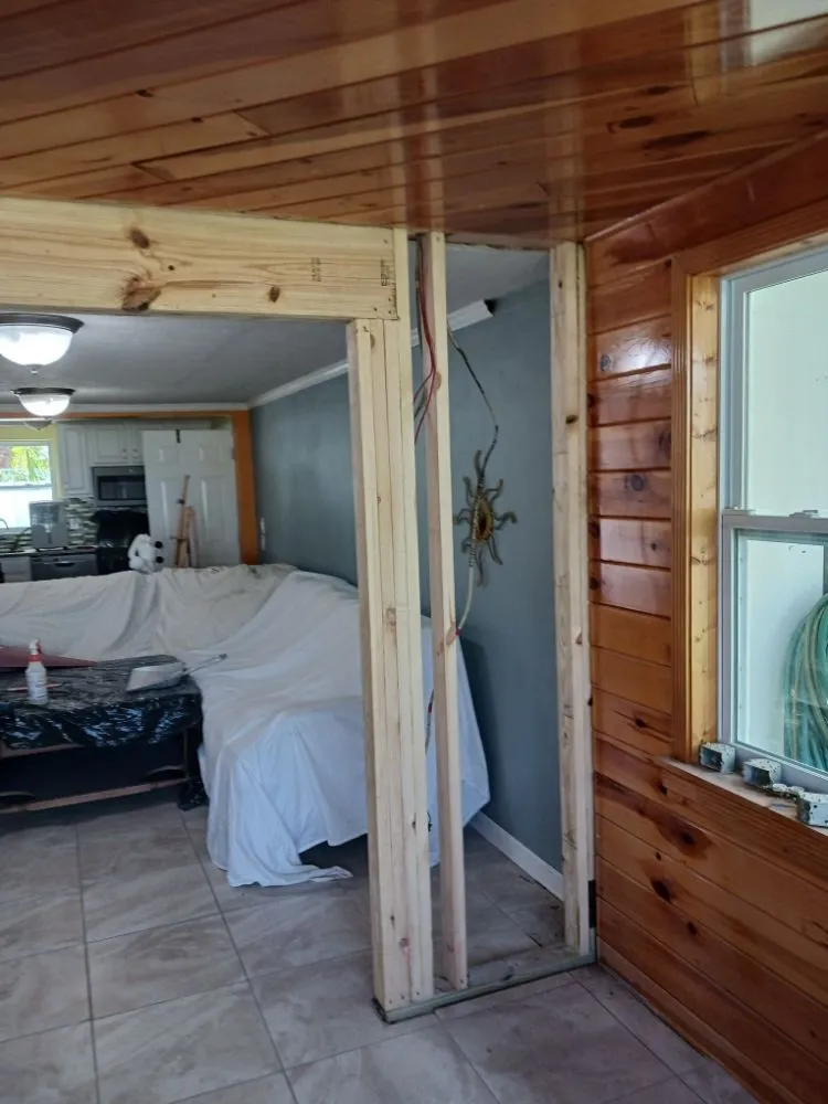 Expert yard maintenance experts serving Sarasota, FL - 2 No Limit Handyman Services