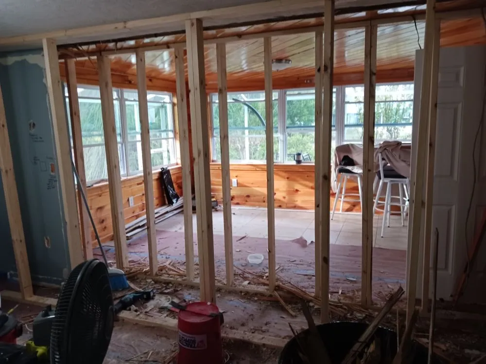 Trusted outdoor landscaping experts serving Sarasota, FL - 2 No Limit Handyman Services