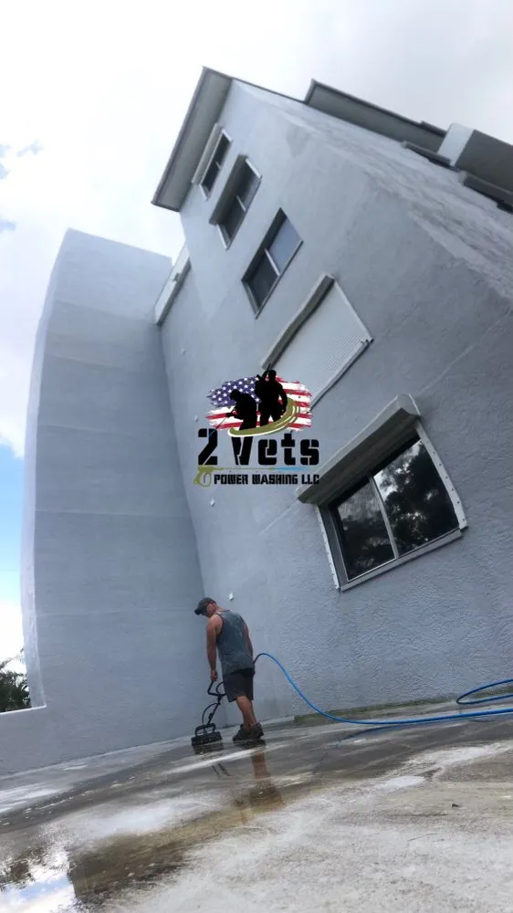 Local residential landscaping experts serving Parrish, FL - 2 Vets Power Washing