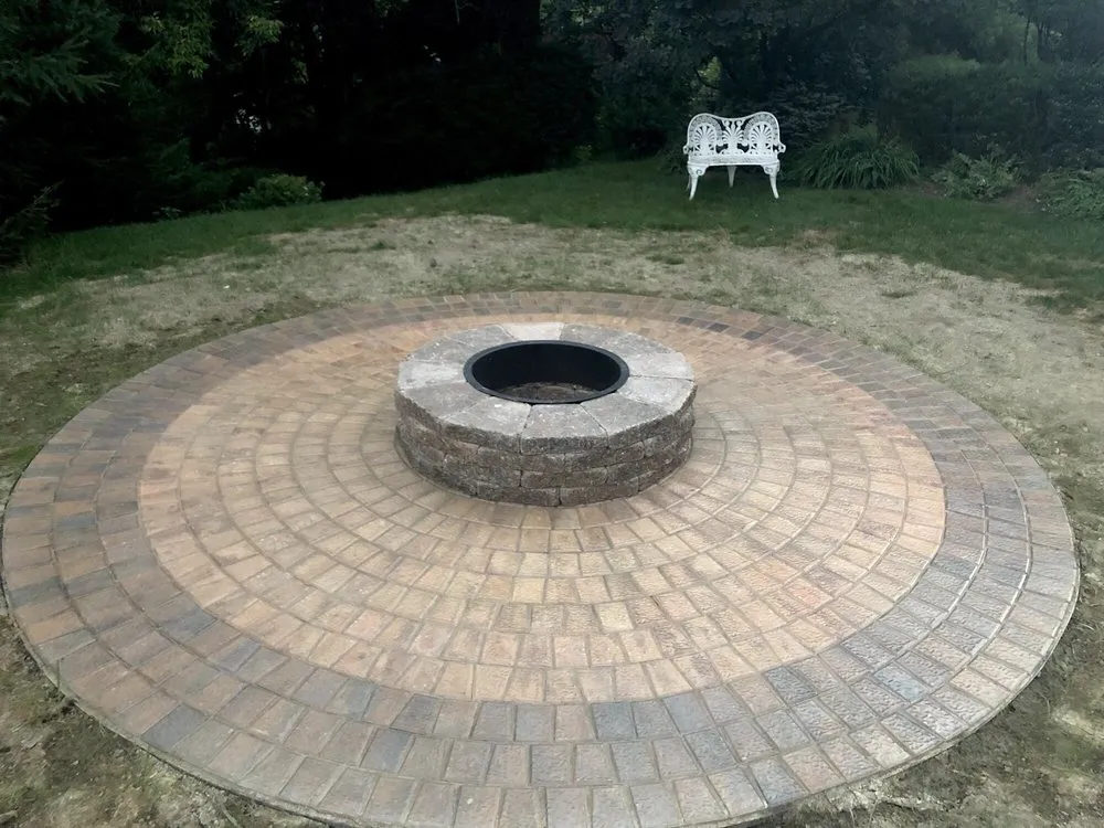 Affordable yard maintenance for year-round maintenance in Bethel Park, PA by 20 Landscaping