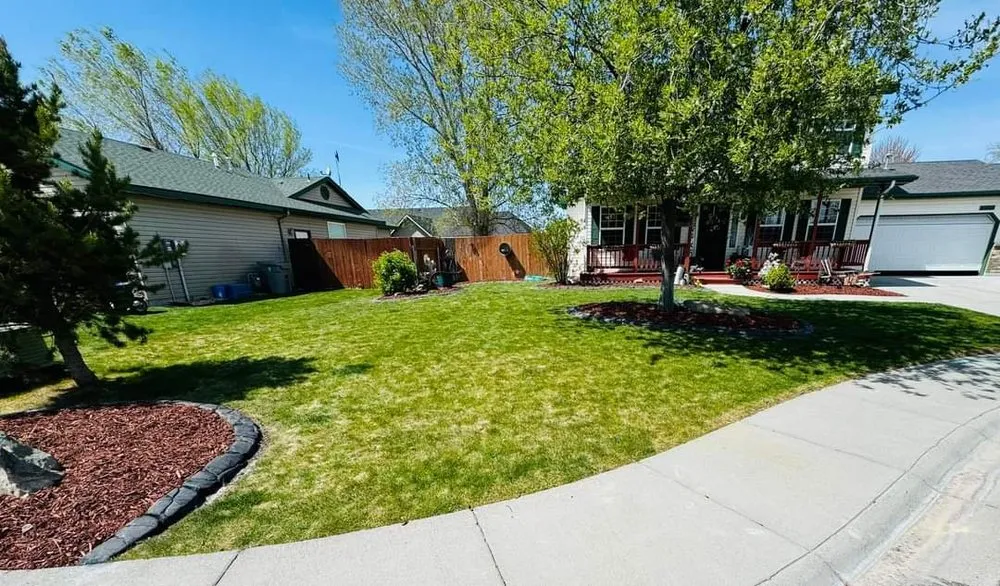 Professional yard cleanup service for homes in Mountain Home, ID by 208 Landscape Services