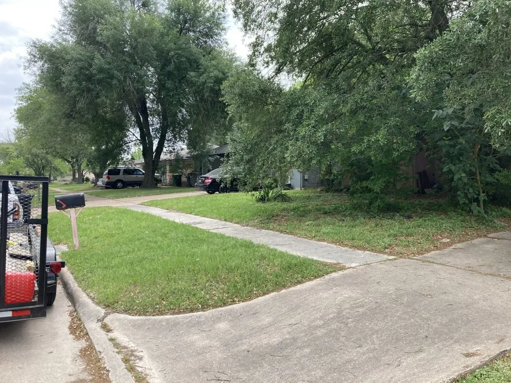 Custom landscaping services in Huffman, TX - 2100 Lawn Cutters