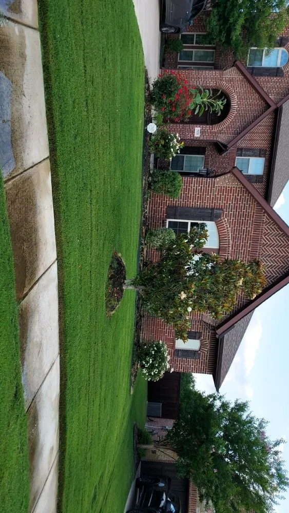Affordable lawn mowing service in Keller, TX - 214 Monte