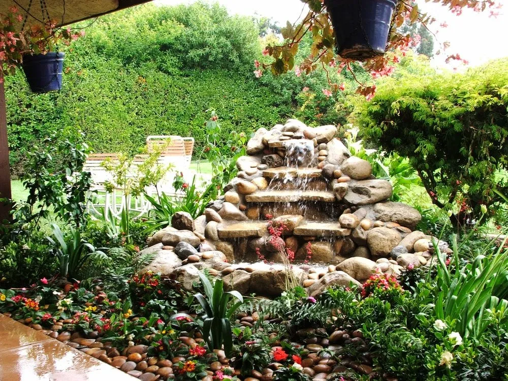 Professional lawn mowing service for residential properties across Newbury Park, CA - 24 Kt Green