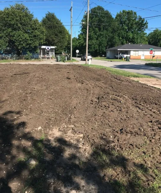 Expert yard maintenance for residential properties across Raceland, LA - 28 Blue Construction