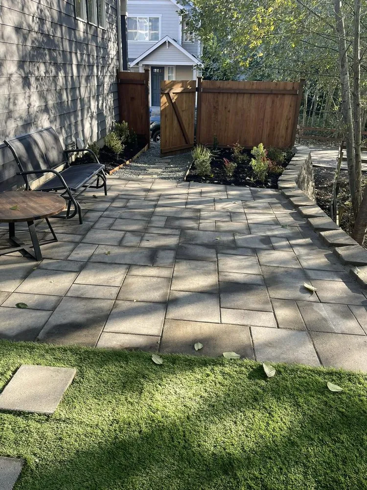 Local landscape installation in Lynnwood, WA - 2Bellas Landscaping Services