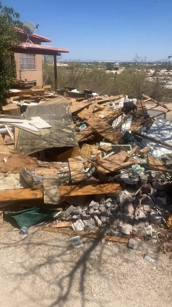 Top-rated yard cleanup service for homes in Tucson, AZ by 2Bros Outdoor