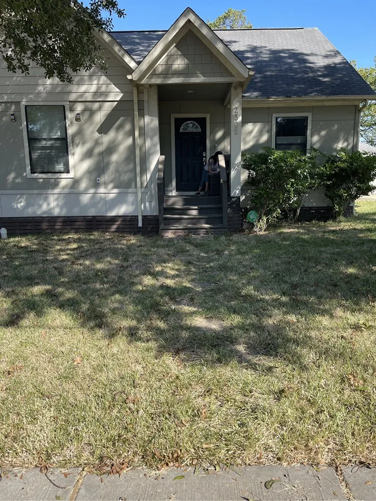 Expert lawn mowing service experts serving Katy, TX - 2Gals Landscaping And Construction