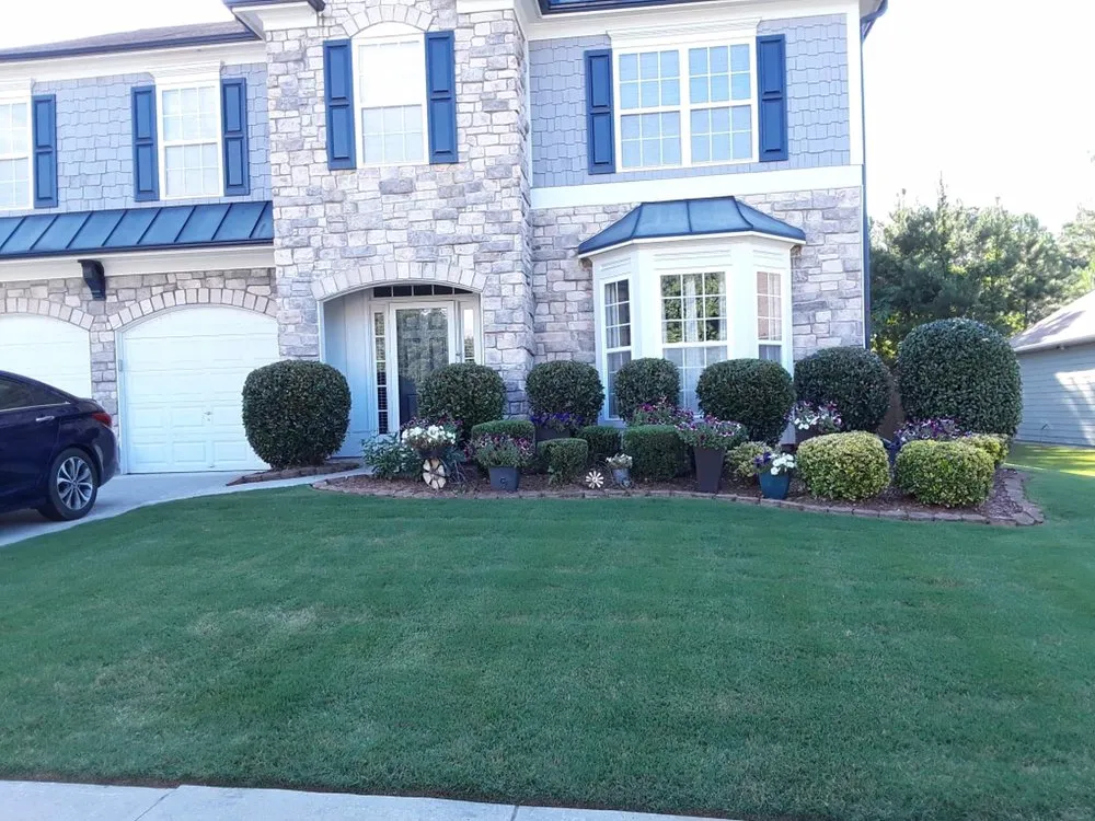 Reliable yard maintenance experts serving Douglasville, GA - 2guys Landscaping & Tree Service