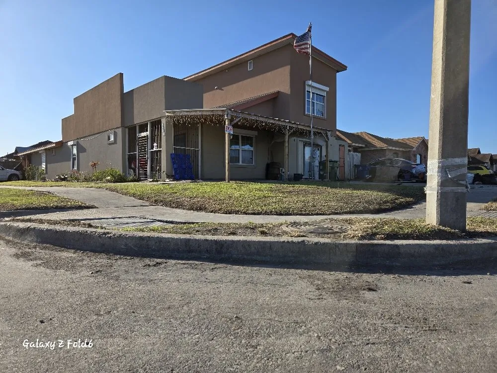 Custom yard maintenance with custom design across Brownsville, TX - 2G'z Cleaning Solutions & More