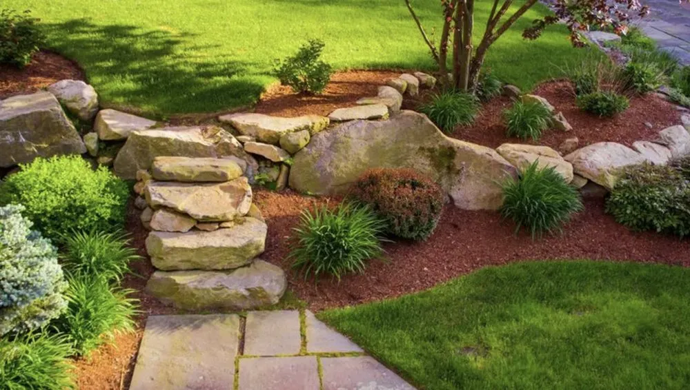Custom garden landscaping experts serving Lauderdale Lakes, FL - 2js Maintenance And Lawn Care
