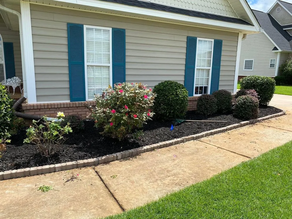 Local residential landscaping with custom design in Warner Robins, GA by 2KC