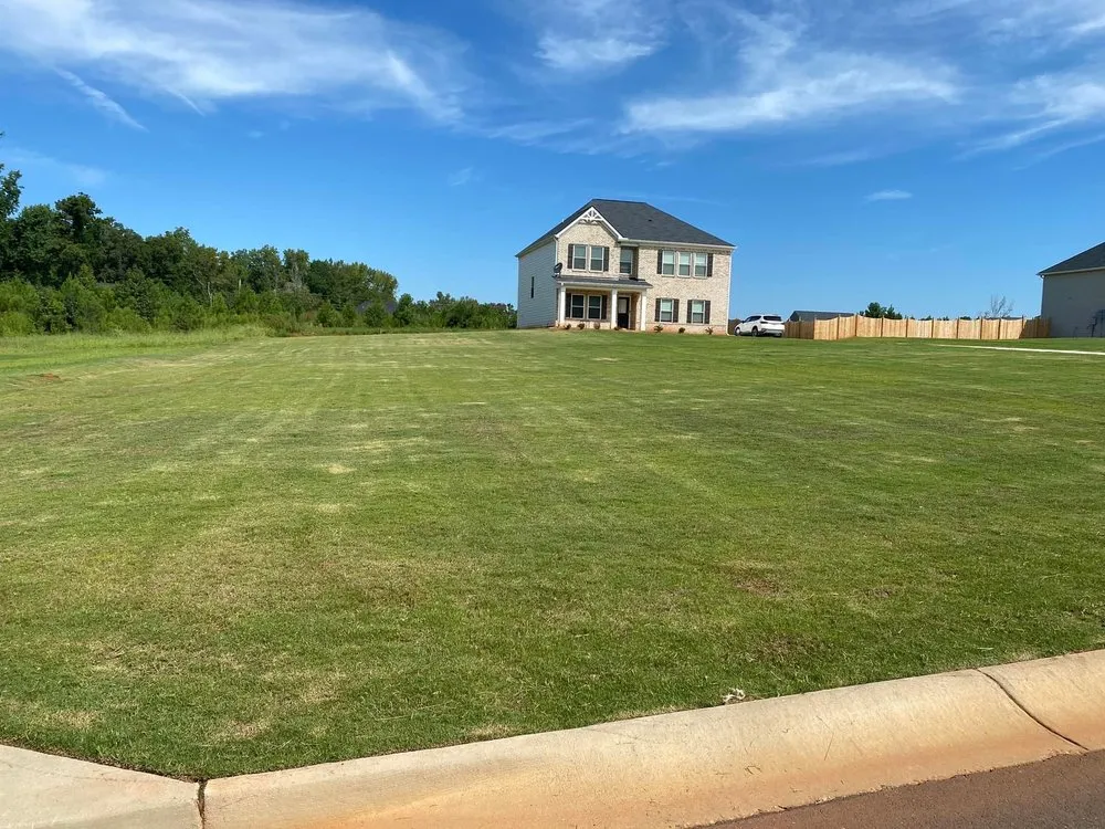 Top-rated outdoor landscaping with custom design across Warner Robins, GA - 2KC