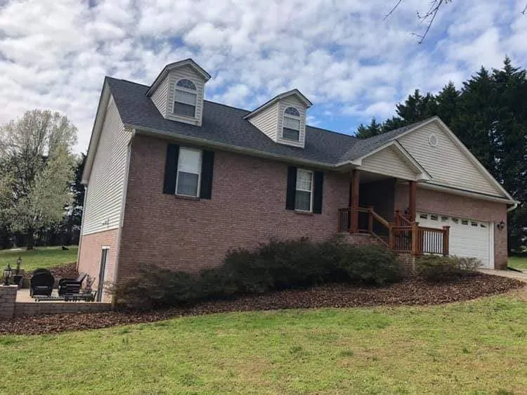 Affordable lawn mowing service experts serving Mount Pleasant, NC - 2nd Look Landscapes