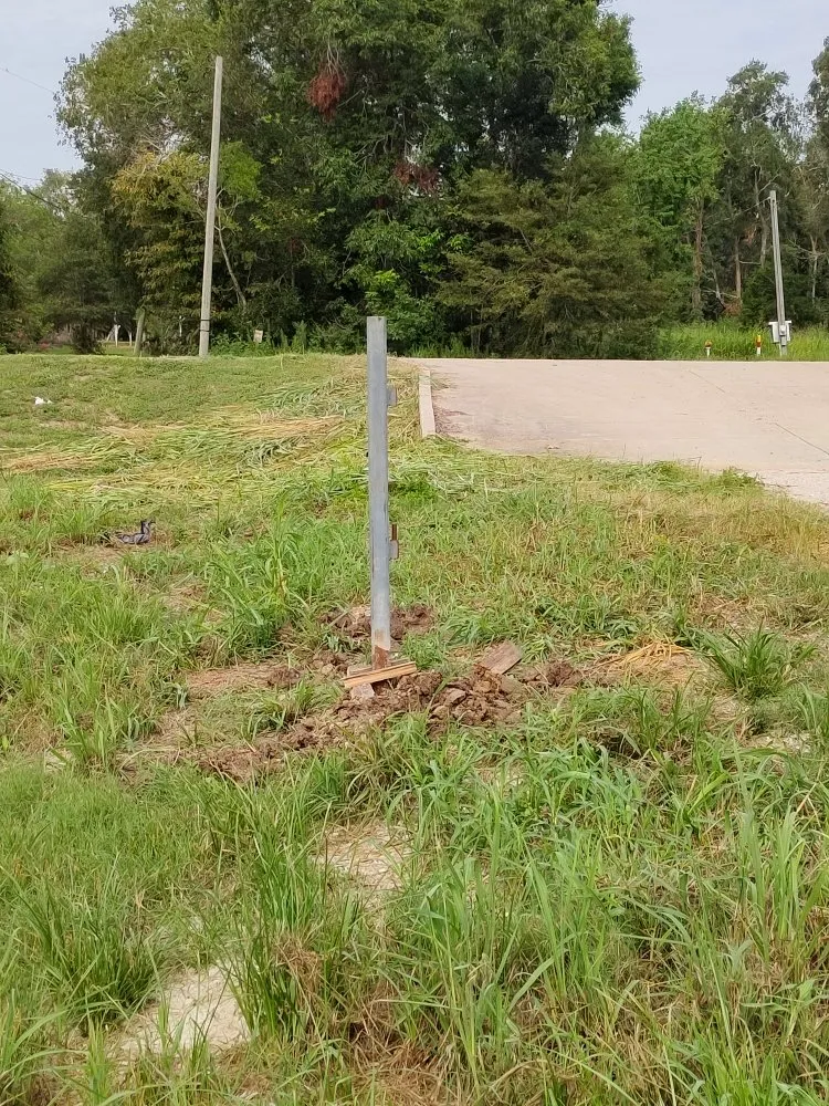 Affordable yard cleanup service in Mont Belvieu, TX by 2Neww Beginningz Handyman Services