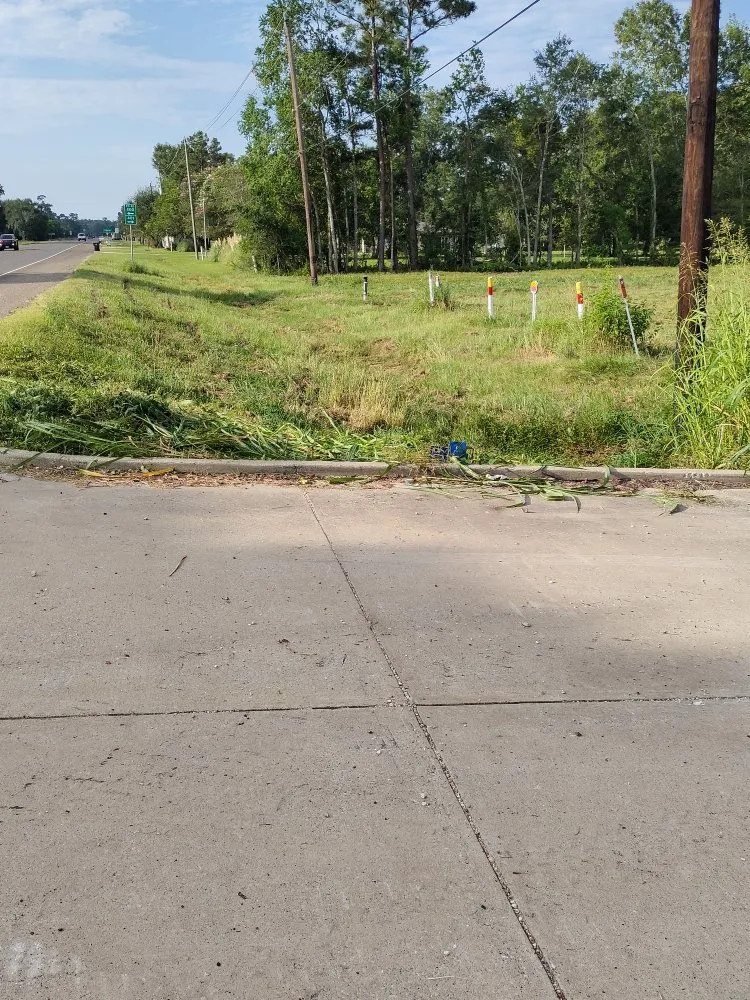 Trusted yard cleanup service for outdoor upgrades in Mont Belvieu, TX by 2Neww Beginningz Handyman Services