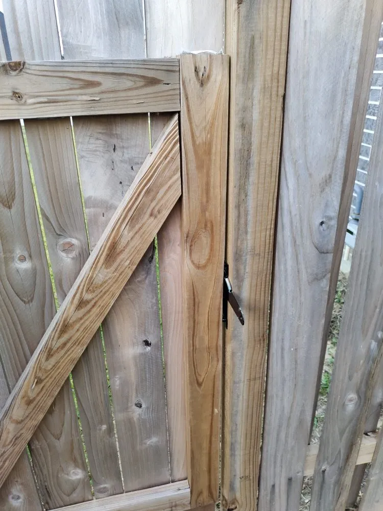 Reliable lawn mowing service with custom design in Mont Belvieu, TX by 2Neww Beginningz Handyman Services