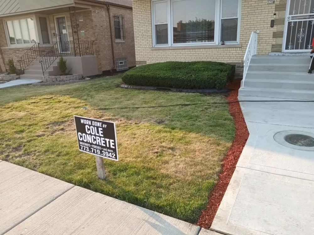 Reliable lawn mowing service in Chicago, IL - 2Tymers