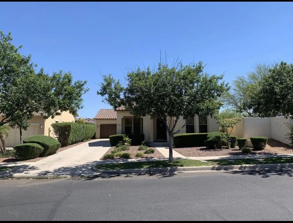 Professional yard maintenance in Avondale, AZ by 2U Landscape Solutions