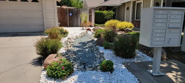 2Vets Landscaping Logo