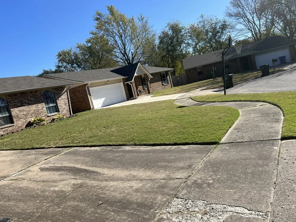 Top-rated yard cleanup service experts serving Broken Arrow, OK - 2way pros