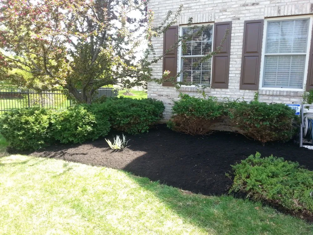 Expert garden landscaping in Lawrence, IN by 3 Amigos Landscaping
