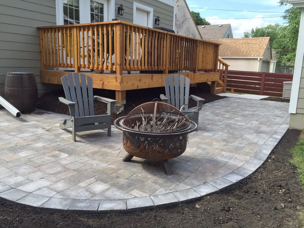Top-rated residential landscaping experts serving Minneapolis, MN - 3 Bears Landscaping