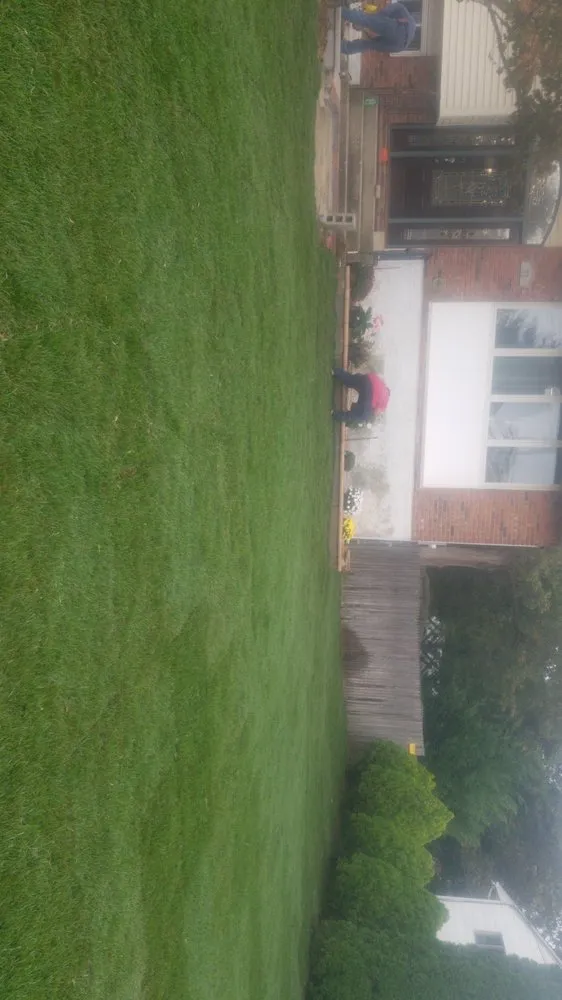 Reliable lawn care service experts serving Huntington Station, NY - 3 Brother’s Lizama Landscaping