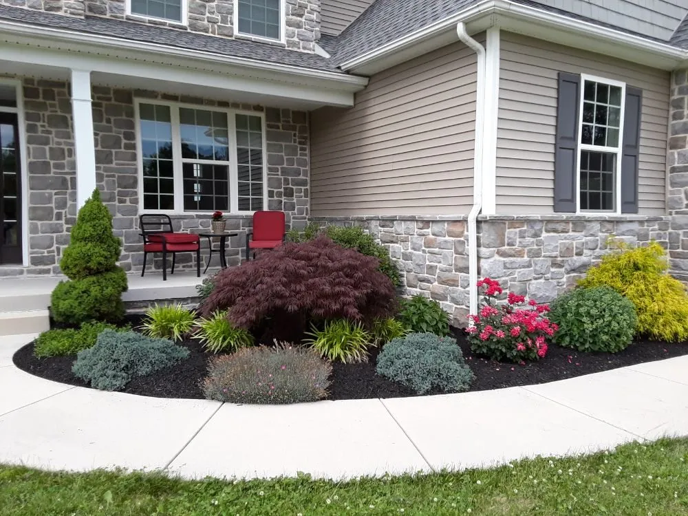 Local garden landscaping for homes in Newville, PA by 3-D Lawn Care
