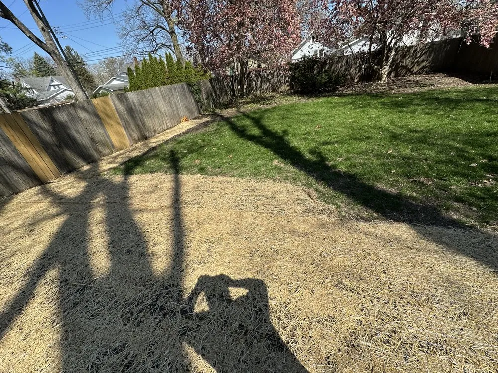 Reliable residential landscaping experts serving Bloomington, IL - 3 Generaciones Landscaping and maintenance