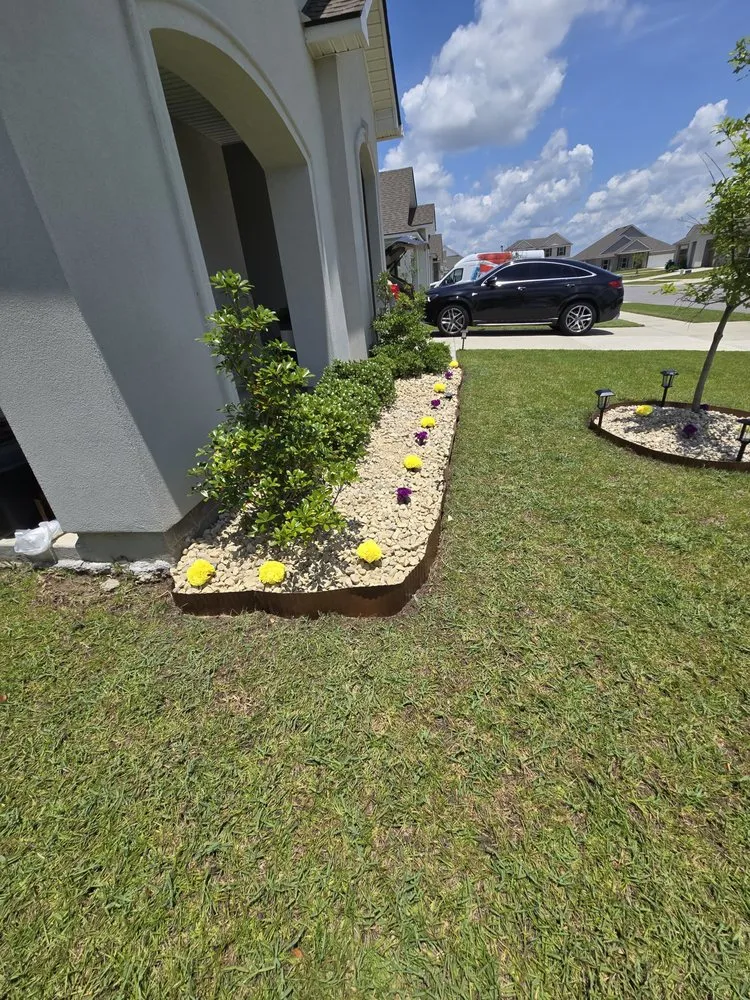 Expert garden landscaping experts serving Slidell, LA - 3 JJJ's Flower Beds and Landscaping Services