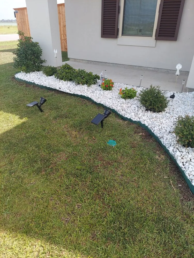 Affordable residential landscaping in Slidell, LA by 3 JJJ's Flower Beds and Landscaping Services