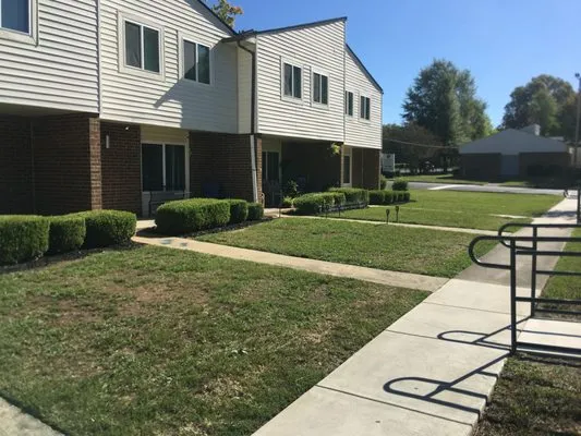 3 Kings Lawn Care Logo