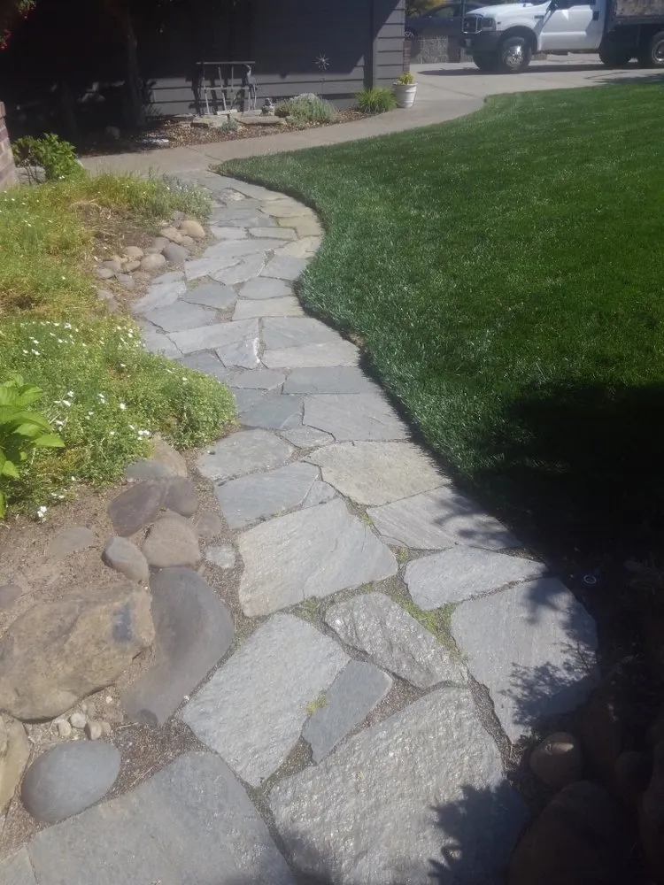 Top-rated landscape installation for residential properties in Eagle Point, OR by 3 Oaks Landscape