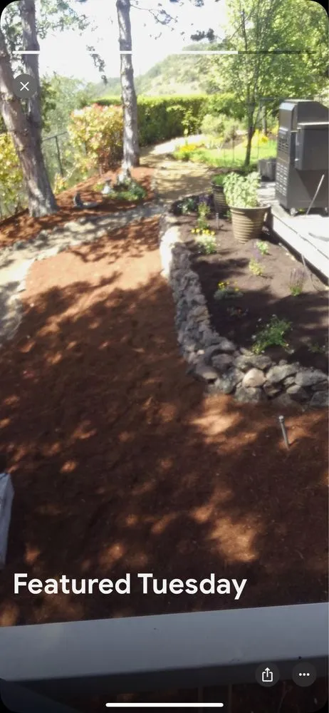 Reliable lawn mowing service in Eagle Point, OR by 3 Oaks Landscape