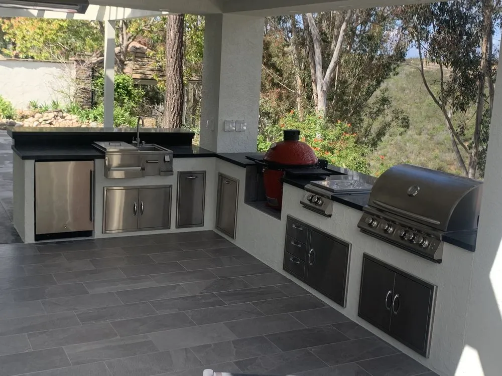 Top-rated lawn mowing service in Vista, CA - 3 Rivers Outscapes & Tree Service