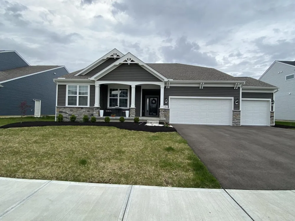 Reliable lawn mowing service experts serving Hilliard, OH - 3 Suns of Columbus