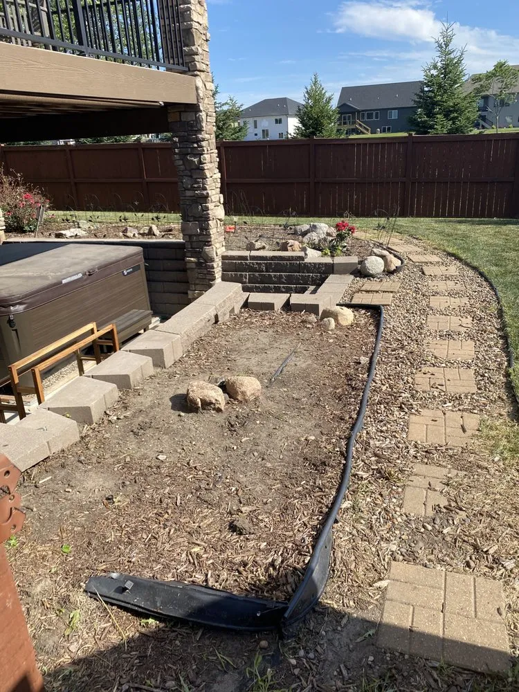 Reliable outdoor landscaping in Altoona, IA by 310 Lawn N Mulch