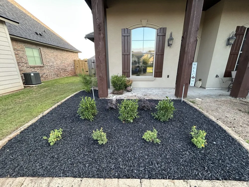 Custom residential landscaping for beautiful yards in Bossier City, LA by 318 Move and Remove