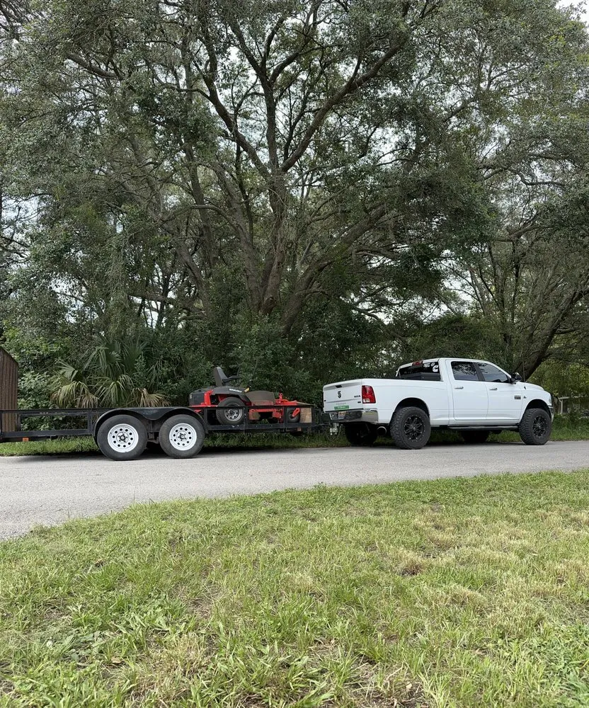 Professional lawn mowing service with custom design across Brooksville, FL - 352 Total lawn care