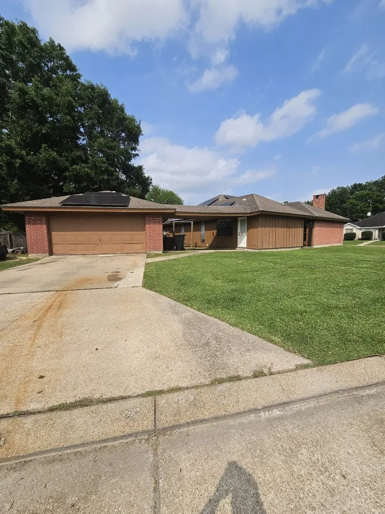 Professional lawn care service experts serving Beaumont, TX - 365 Lawn Care Solutions