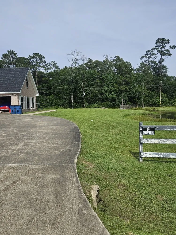 Reliable yard maintenance in Beaumont, TX by 365 Lawn Care Solutions