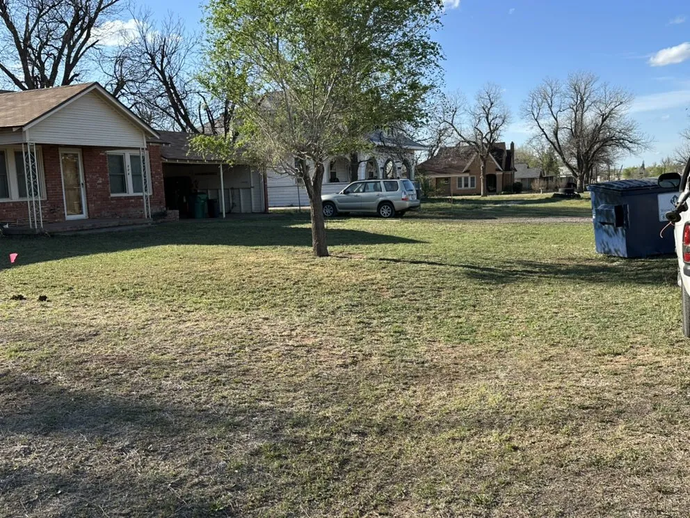 Trusted lawn mowing service for year-round maintenance in Vernon, TX by 3Akers Lawn And Handy Services