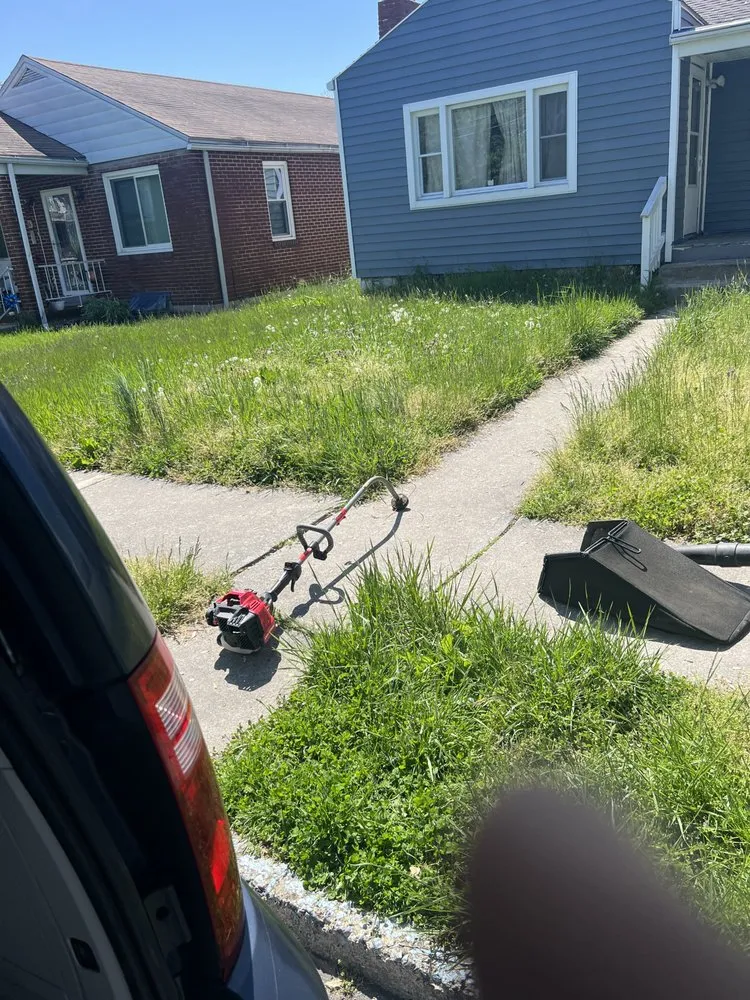 Reliable garden landscaping in Harrisburg, PA by 3bs Mowing