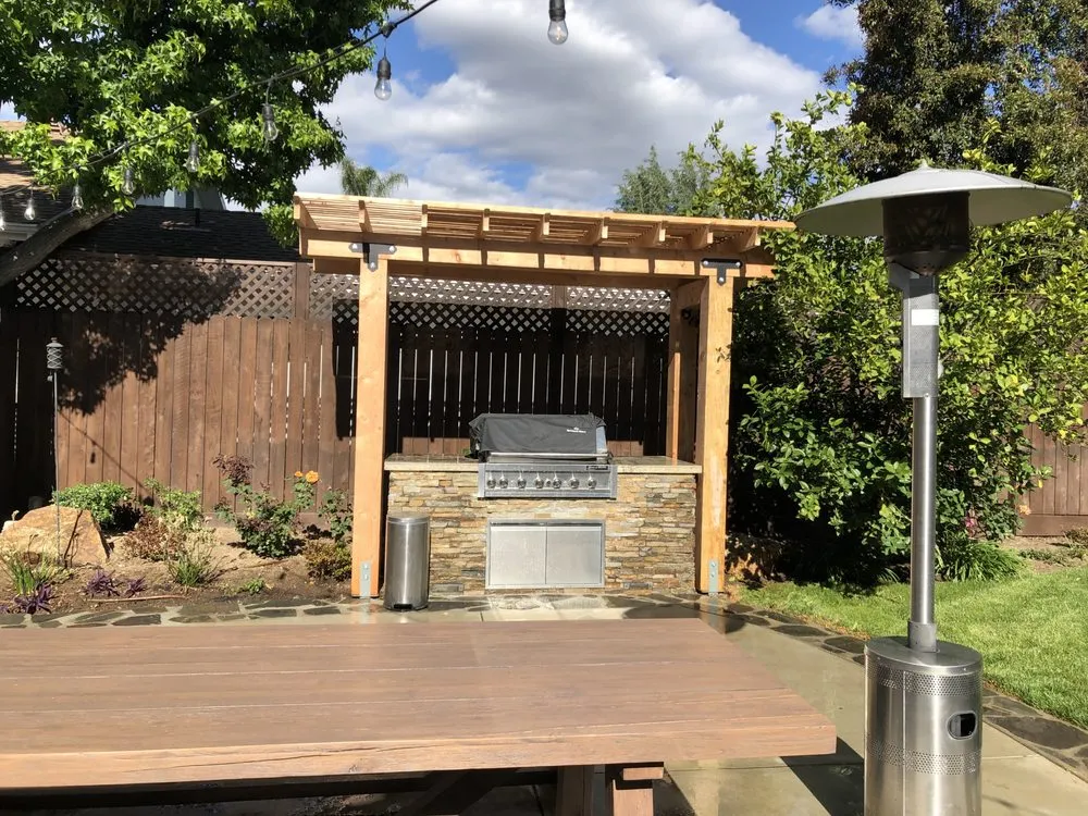 Professional landscaping services in Winnetka, CA by 3ColorFlax